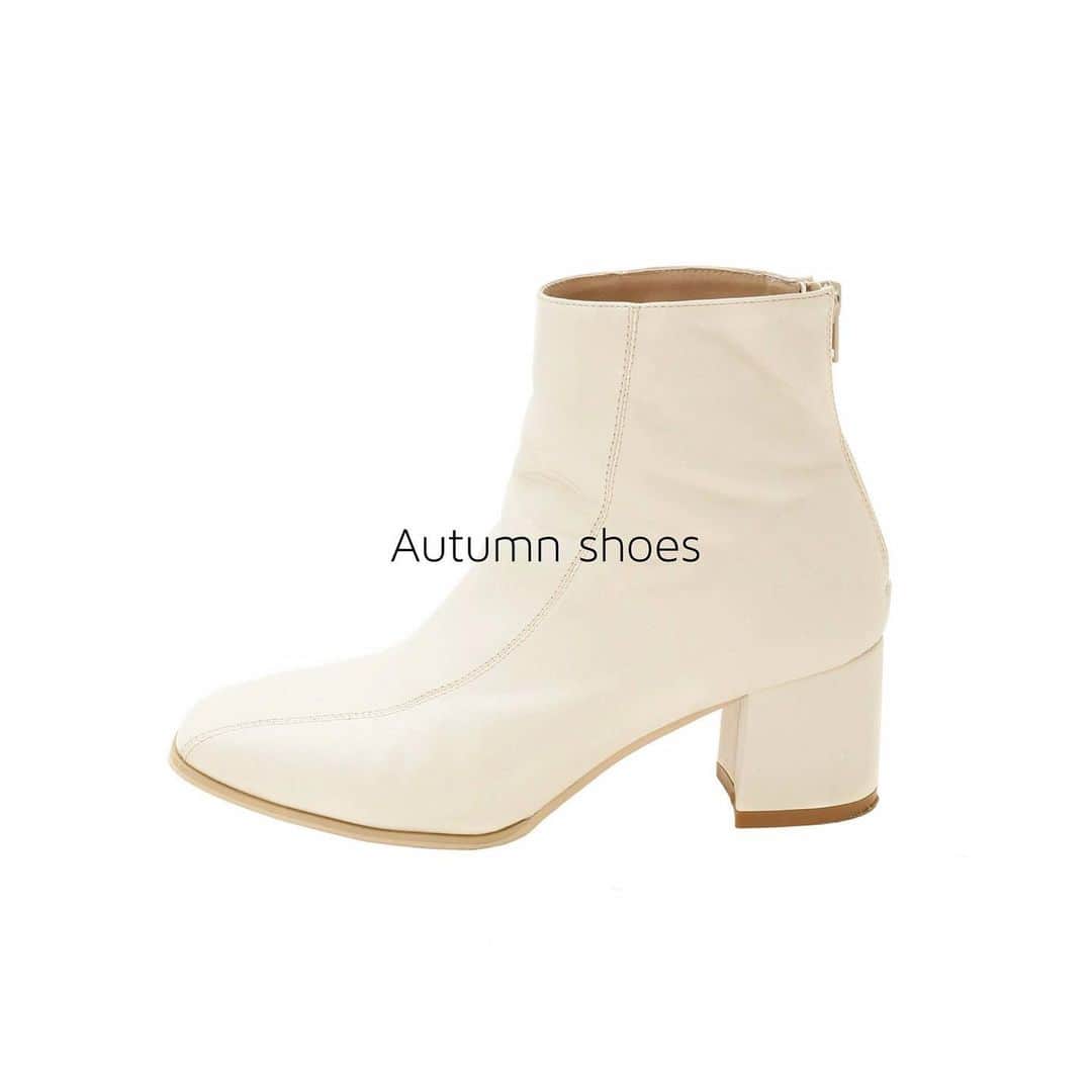 dazzlinさんのインスタグラム写真 - (dazzlinInstagram)「. \ Autumn shoes / . #ミニマルショートブーツ ¥11,000 . #ベルテッドローヒールサンダル ¥9,900 . #ローヒールロングブーツ ¥13,200 . . . ▶︎▶︎アイテム詳細は画像内タグをTAP♡🏷 . . ▶︎▶︎スタッフコーデは @dazzlin_muse からチェック♡ . . #dazzlin#dazzlin_official#dazzlin_muse#dazzlin_campus#dazzlin_autumn#dazzlin_winter#2020AW#autumn#winter#code#coordinate#preorder#aw予約#ショートブーツ#ホワイトブーツ #ロングブーツ#ミドルブーツ#パンプス#ローヒール#クロコダイル #クロコ#RUNWAYchannel #zozotown」7月19日 23時24分 - dazzlin_official