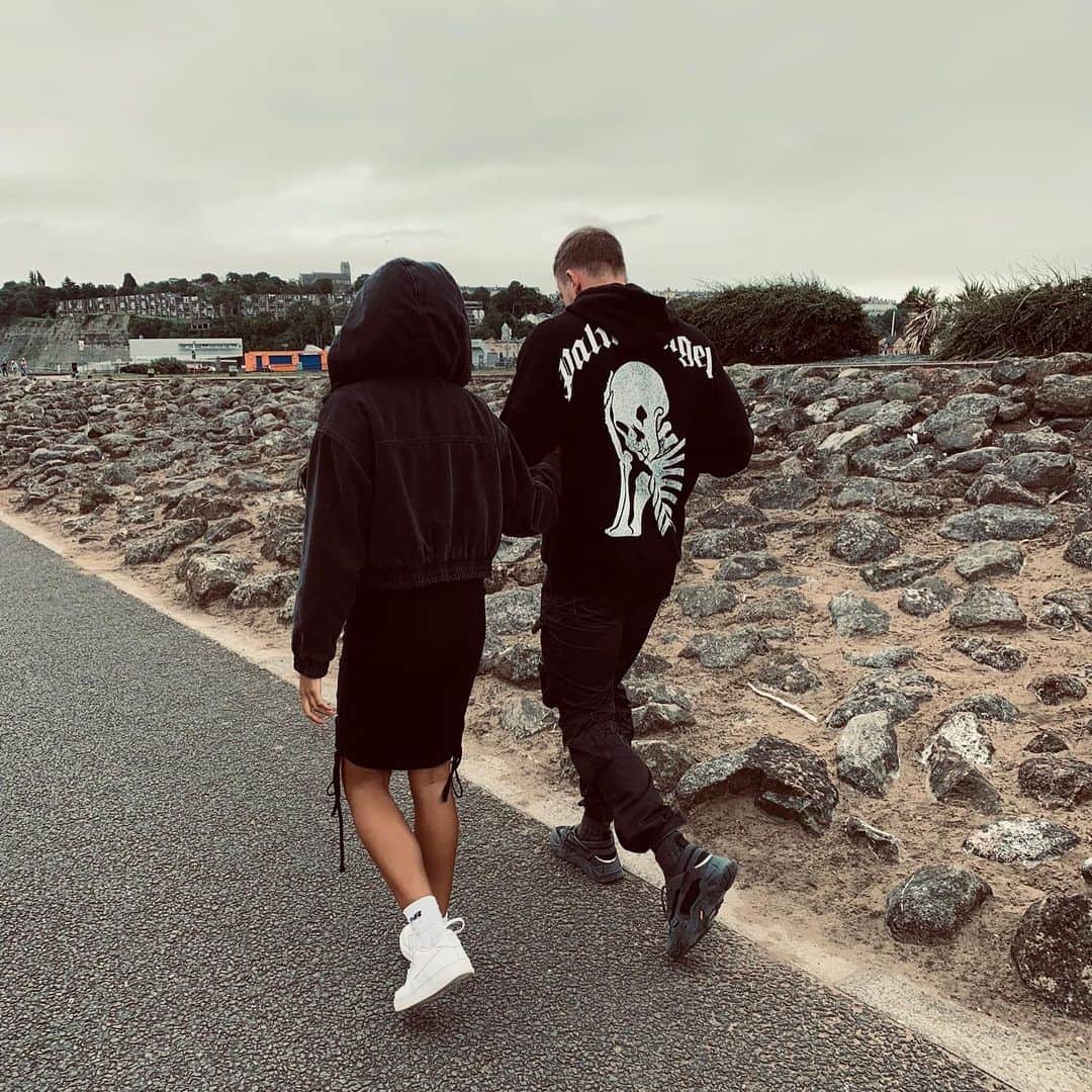アダム・ピーティのインスタグラム：「Can never take a serious photo 🤦🏼‍♂️」