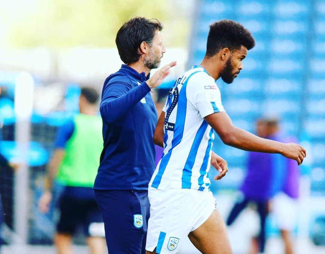 フレイザー・キャンベルさんのインスタグラム写真 - (フレイザー・キャンベルInstagram)「It’s been a pleasure chaps. Thank you for everything you have done for me and the club to drag us out of the mess we was in 🙌🏾 I wish you nothing but success in your futures where ever that my be. Enjoy some time off and 1000% book Nicky into a hairdressers asap 🤣」7月19日 23時49分 - fraizercampbell