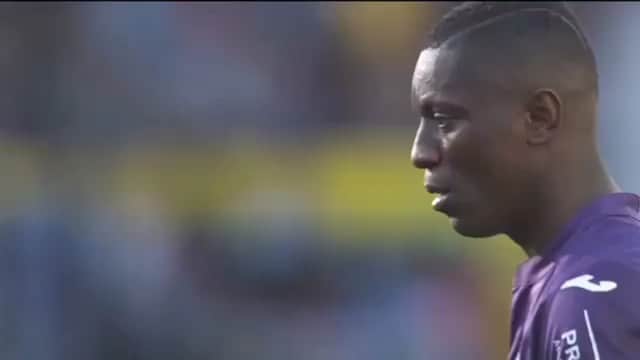 マックス・グラデルのインスタグラム：「Slt a tous choisir le plus beau parmi les 4 ⚽️🎯⚡️」