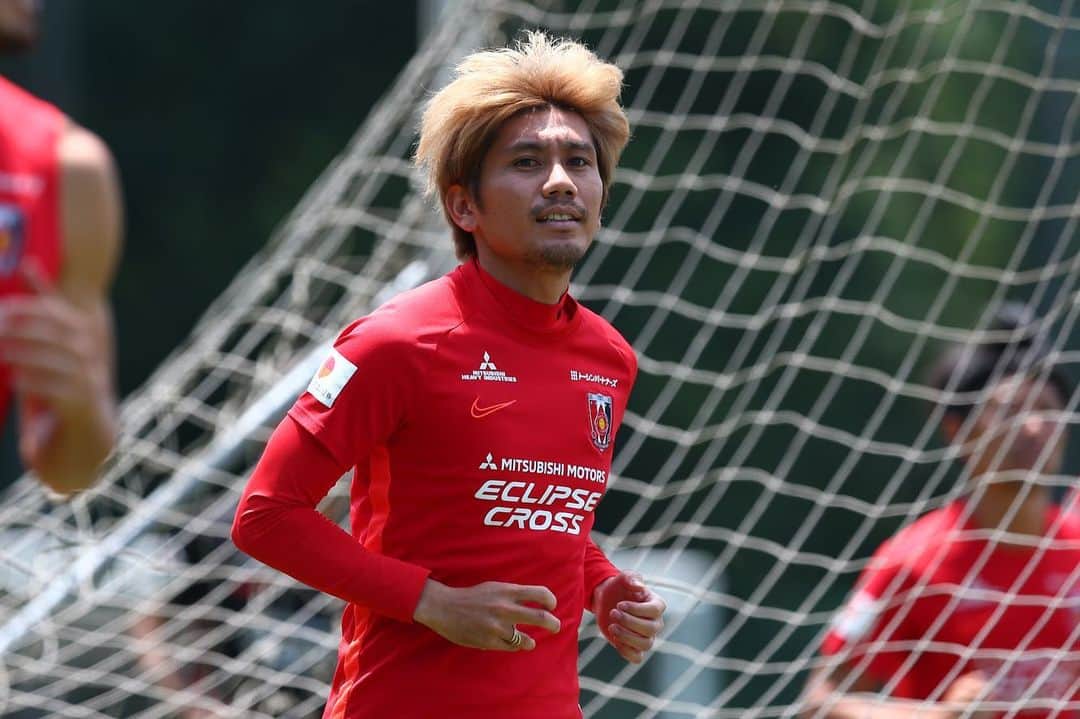 浦和レッドダイヤモンズさんのインスタグラム写真 浦和レッドダイヤモンズinstagram 19日 大原サッカー場でのトレーニング 柏木陽介 汰木康也 マウリシオ 柴戸海 平川忠亮 杉本健勇 西川周作 岩波拓也 武藤雄樹 槙野智章 武田英寿 荻原拓也 三菱重工