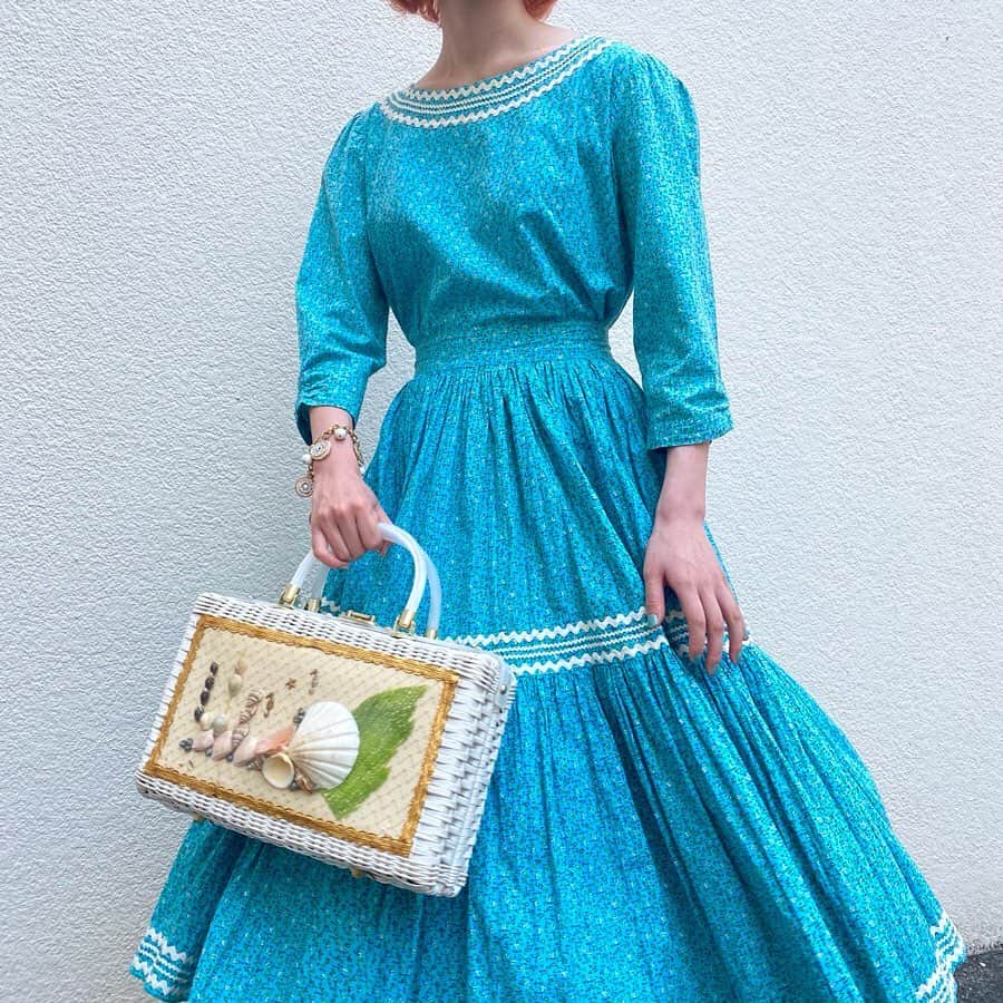 NUTTY Vintage&Collectibleのインスタグラム：「🌈NUTTY 2020 SUMMER SALE🌈 ㅤㅤㅤㅤㅤㅤㅤㅤㅤㅤㅤㅤㅤ ☑︎50's light blue tops+skirt set ㅤㅤㅤㅤㅤㅤㅤㅤㅤㅤㅤㅤㅤ ヴィンテージお好きな皆様に朗報です📢 1950年代のこちらのセットアップが… まさかのセール対象に💥 ストーリーにてプライスなど掲載しておりますので 是非ご覧ください👀 ㅤㅤㅤㅤㅤㅤㅤㅤㅤㅤㅤㅤㅤ 着用JEWELRYは全て10%OFF❤️ ㅤㅤㅤㅤㅤㅤㅤㅤㅤㅤㅤㅤㅤ 🛒〜〜〜〜〜〜〜〜〜〜〜 SUMMER SALE LINE UP 〜〜〜〜〜〜〜〜〜〜〜〜🛒 🎟30%~50% OFF TICKET SALE 💎VINTAGE JEWELRY : EVERYTHING 10%OFF 🛀EVERYTHING ¥1000 BATHTUB 📮ONLINE STORE SHPPING FREE 〜〜〜〜〜〜〜〜〜〜〜〜〜 ㅤㅤㅤㅤㅤㅤㅤㅤㅤㅤㅤㅤㅤ」
