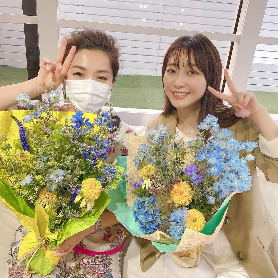 葉月祥子のインスタグラム：「花王SOFINA iP 公式ホームページの「きれいのヒント」💐😊💕﻿ ﻿ ﻿ 更新されてます❣️🐾﻿ ﻿ ﻿ 長井かおりさん監修の毎回きれいになるヒントが沢山です🧚🏻✨💞﻿ ﻿ ﻿ いつも素敵なお花ありがとうございます💐☺️💞﻿ #花王 #ソフィーナip #公式 #hp #きれいのヒント #更新中 #お楽しみに #line登録も ﻿ #長井かおりさん #監修 #makeupartist 💋﻿」