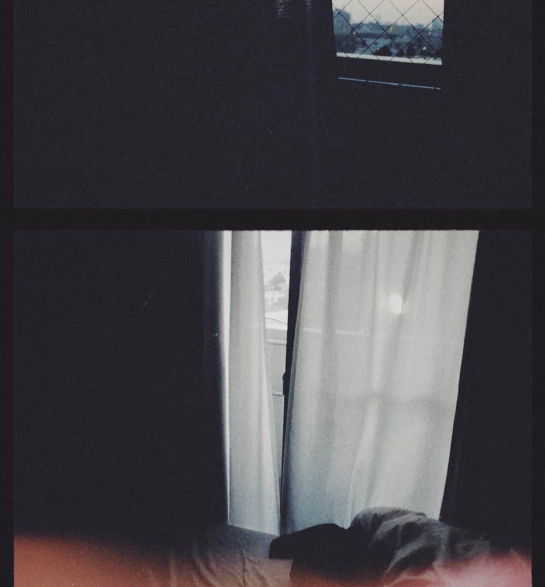 山田愛奈さんのインスタグラム写真 - (山田愛奈Instagram)「.  もぞもぞ起きます 割と宅配のインターホンで 起きる事も少なくない  🐑」7月19日 16時16分 - aina_yama