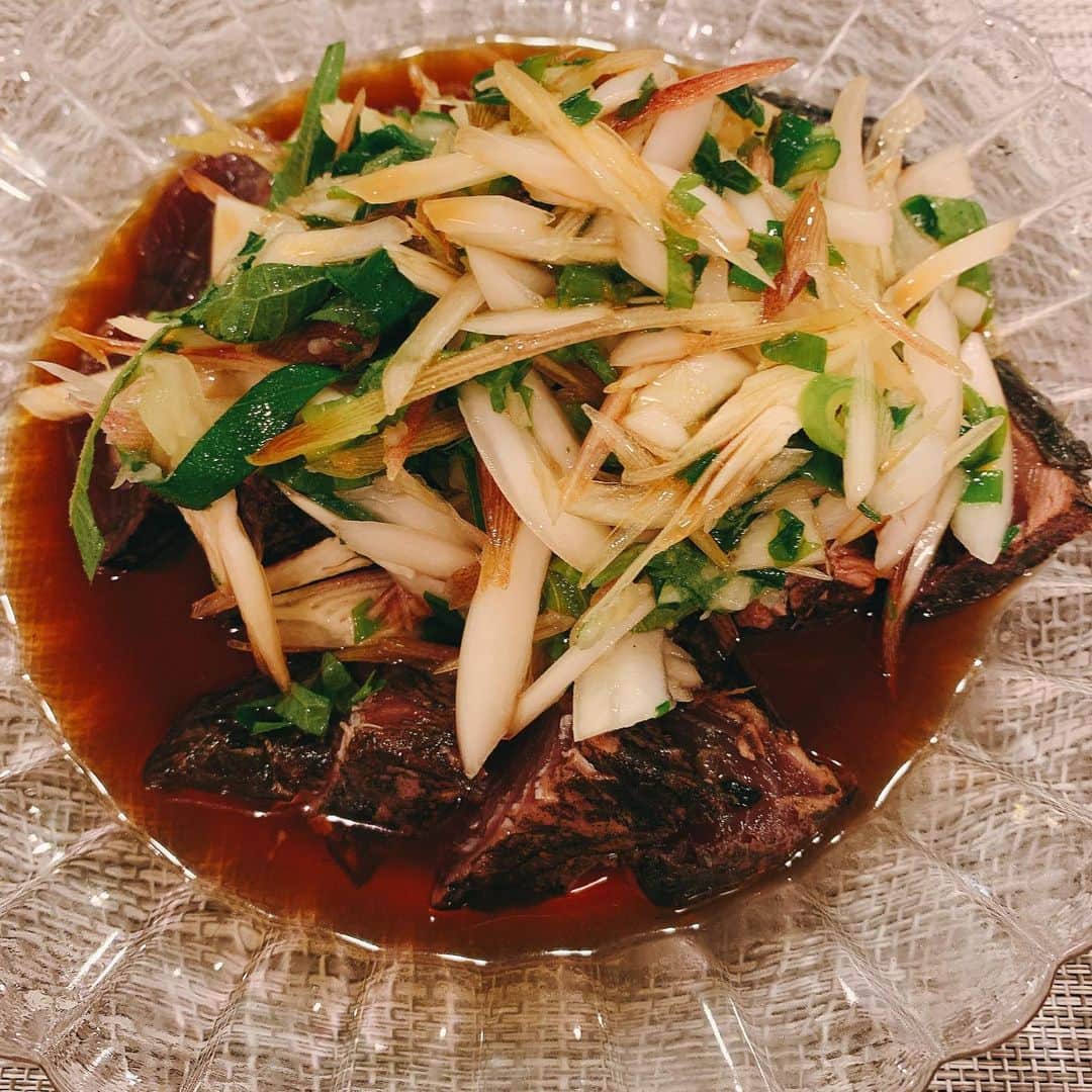 福圓美里さんのインスタグラム写真 - (福圓美里Instagram)「カツオのたたき🙂🙂  薬味で埋もれた」7月19日 16時24分 - misato_fukuen