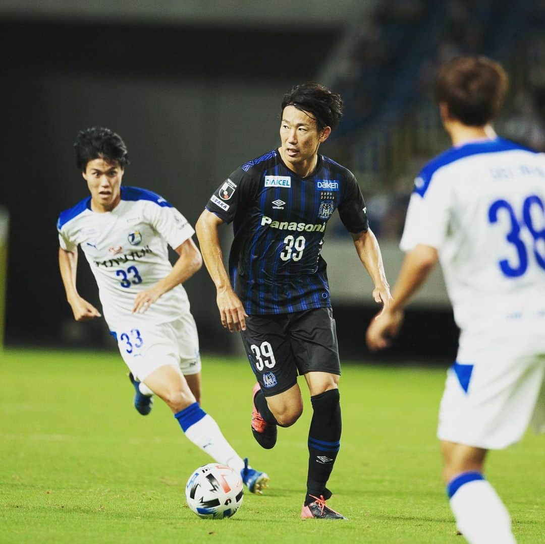 渡邉千真さんのインスタグラム写真 - (渡邉千真Instagram)「⚽️🔵⚫️ . #gambaosaka  #渡邉千真」7月19日 16時19分 - kazumawatanabe_official