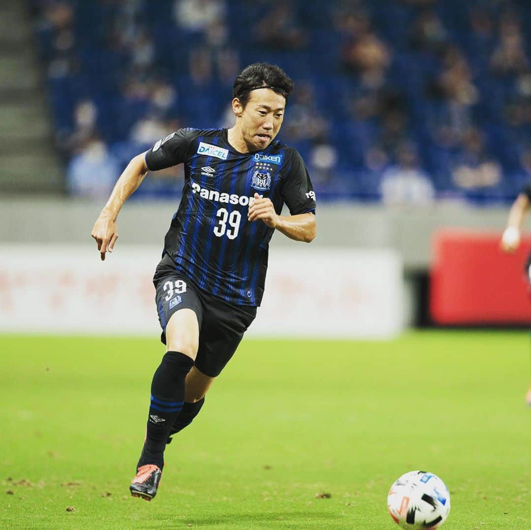 渡邉千真のインスタグラム：「⚽️🔵⚫️ . #gambaosaka  #渡邉千真」