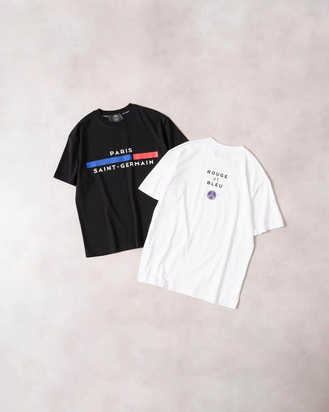 EDIFICEさんのインスタグラム写真 - (EDIFICEInstagram)「《予約》【Paris Saint-Germain】﻿ - Summer Tee Collection -﻿ ﻿ フランスのリーグ・アンで絶大な人気を誇るフットボールチーム「Paris Saint-Germain」のJAPAN限定コレクション。﻿ ﻿ PSGのチャント（応援歌）の一節 「ROUGE et BLEU 」。﻿ 日本語で直訳すると “赤と青” PSGサポーターがクラブに対しての愛を歌った一節を背中にシックにプリントした一着です。﻿ ﻿ ﻿ 【Paris Saint-Germain / パリサンジェルマン】﻿ フランス・パリに本拠地を置くフットボールクラブ「Paris Saint-Germain」。1970年に創設し、1974年以降はリーグ・アン（フランス1部リーグ）に在籍し続けており、様々なタイトルを獲得している強豪クラブとして広く認知されています。世界的なトッププレーヤーの移籍も盛んに行われ、度々シーンを盛り上げる事も。数々の輝かしい功績で多くのファンの心を掴んでいます。﻿ ﻿ ﻿ Tee : 【Paris Saint-Germain】¥7,000+tax﻿ No : 20071340002310﻿ ﻿ ﻿ ﻿ ﻿ ﻿ ﻿ ﻿ ﻿ ﻿ ﻿ #edifice #psg #parissaintgermain #preorder #teeshirt #2020ss #mensfashion #rougeetbleu #japanlimited #teecollection #menswear #fashion #psg_tokyo #edificetokyo #psgstoretokyo #parissaintgermainstoretokyo #エディフィス #エディフィス東京 #パリサンジェルマン #パリサンジェルマン東京 #渋谷パルコ #名古屋パルコ」7月19日 16時38分 - edifice.jp