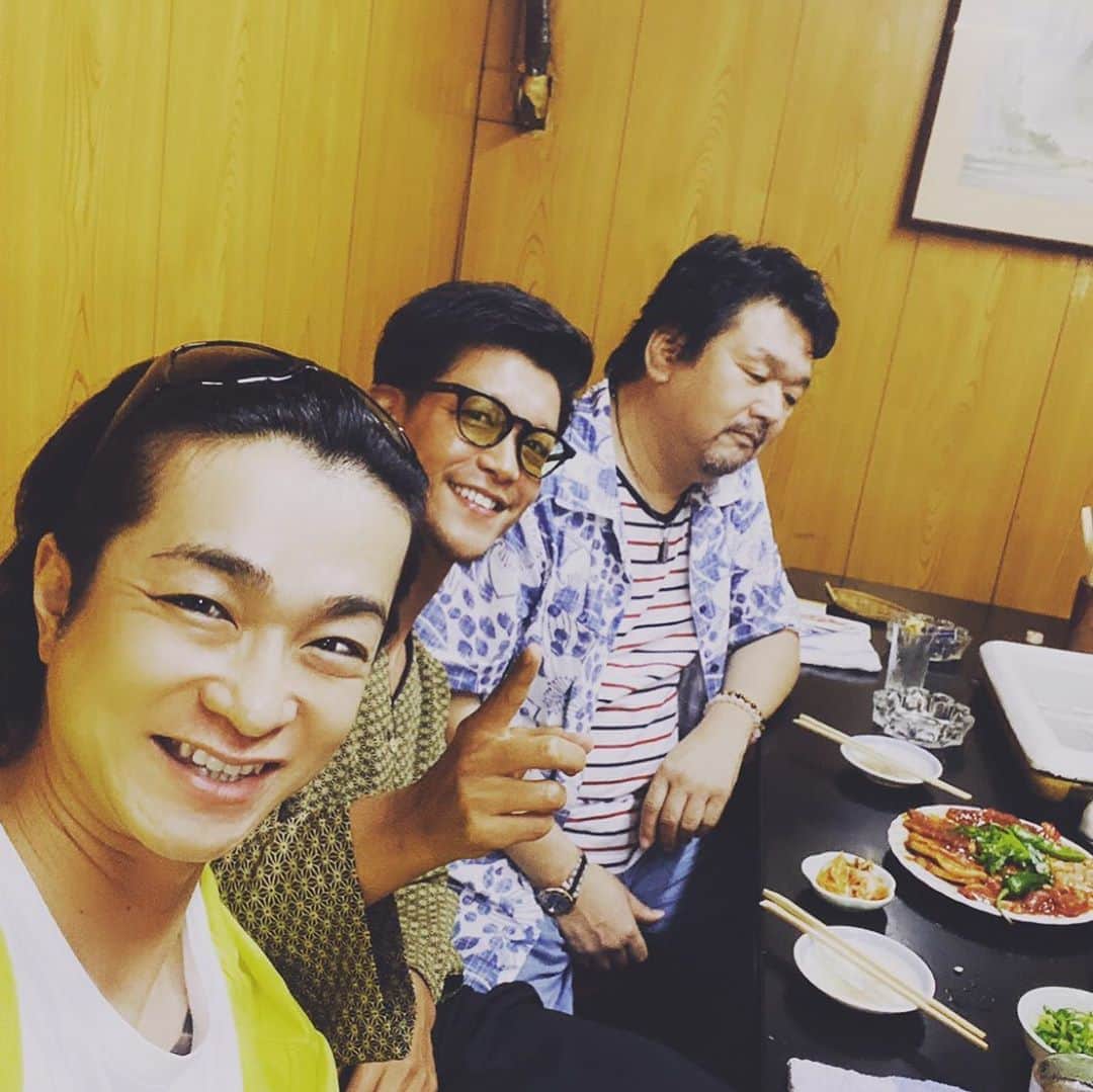 駿河太郎さんのインスタグラム写真 - (駿河太郎Instagram)「昨日は京都で1番長く続く焼肉屋さん十八番屋さんで 久々に伊東さんと　@haya_tora とご飯を食べておりました  京都もいよいよ夏が近いですね」7月19日 16時51分 - tarosleepydog