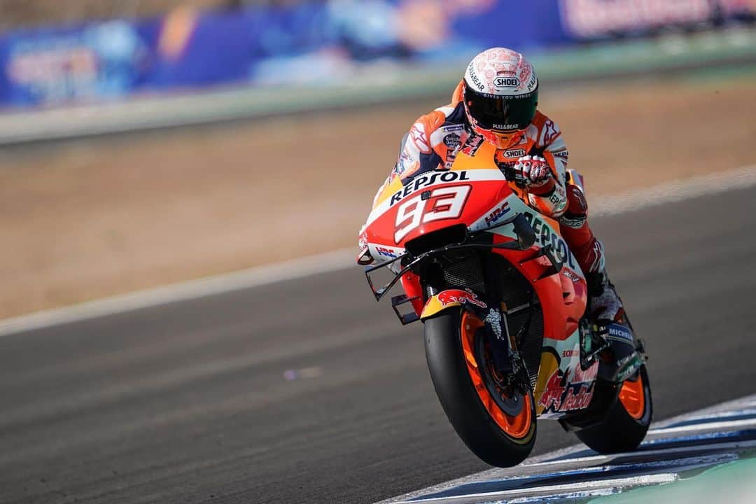 レプソル・ホンダのインスタグラム：「Race Day. Missed this feeling 👀 ⠀⠀⠀⠀⠀⠀⠀⠀⠀ #Sunday #RaceDay #ItsBack #MotoGP #RidingForThem #MotoGPIsBack #MotoGP #MM93 #MarcMarquez93 #AM73 #AlexMarquez73 #Racing #Repsol #Honda #Racing #RepsolHonda #HRC #RC213V #ThePowerOfDreams #Racing #Motorcycle #Team #OneHeart #PushingAheadTogether」
