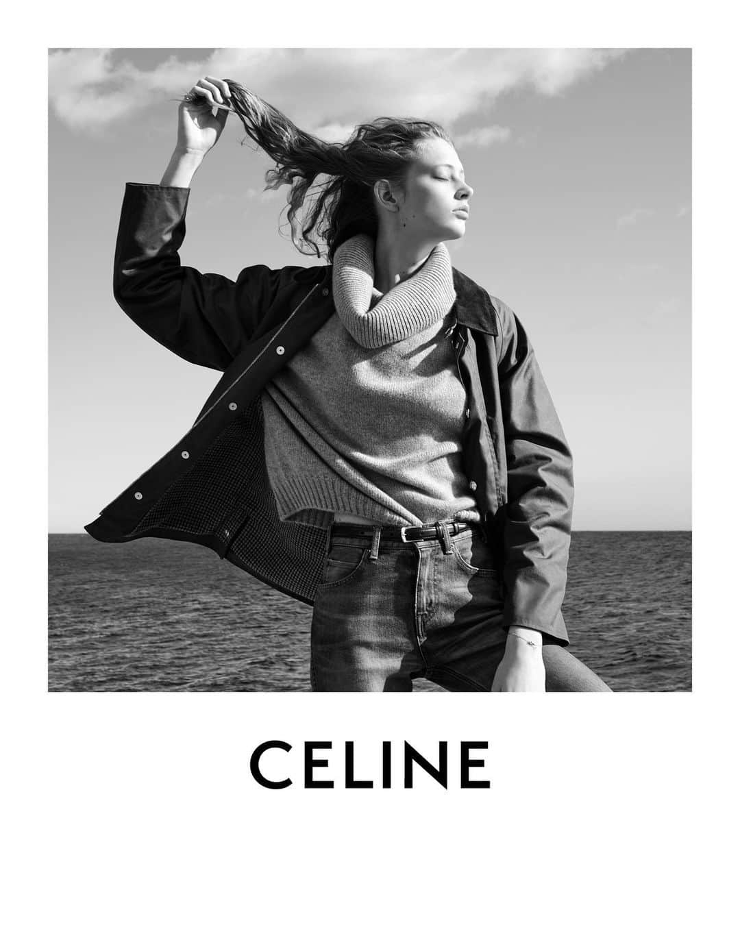 Celineさんのインスタグラム写真 - (CelineInstagram)「CELINE WINTER 20 PART 1 CELINE HUNTING JACKET   COLLECTION AVAILABLE NOW IN STORE AND AT CELINE.COM   ANNA FRANCESCA PHOTOGRAPHED BY @HEDISLIMANE IN SAINT-TROPEZ IN NOVEMBER 2019   #CELINEBYHEDISLIMANE」7月19日 16時53分 - celine
