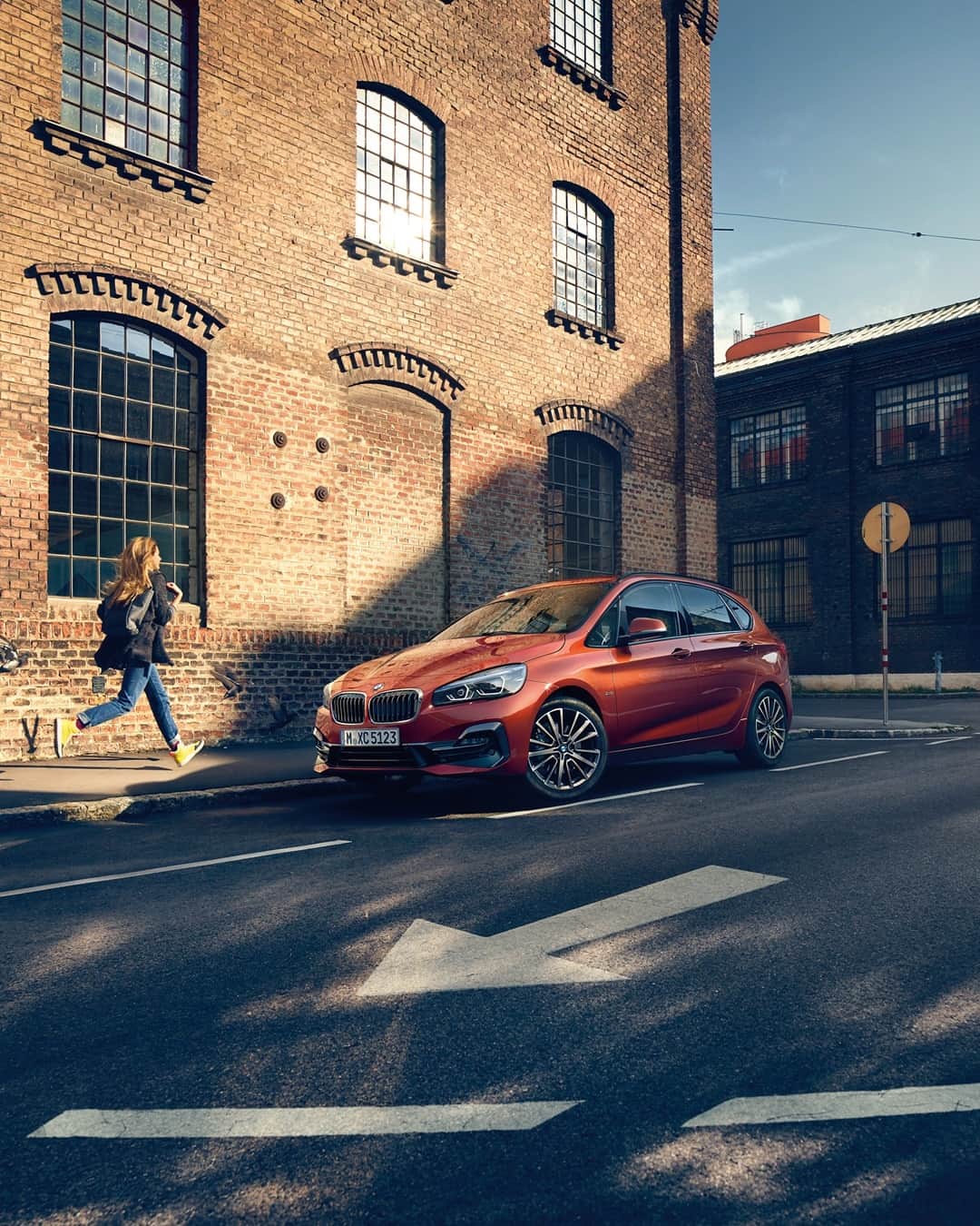 BMWのインスタグラム：「What's your morning routine? The BMW 2 Series Active Tourer. #THE2 #BMW #2Series」