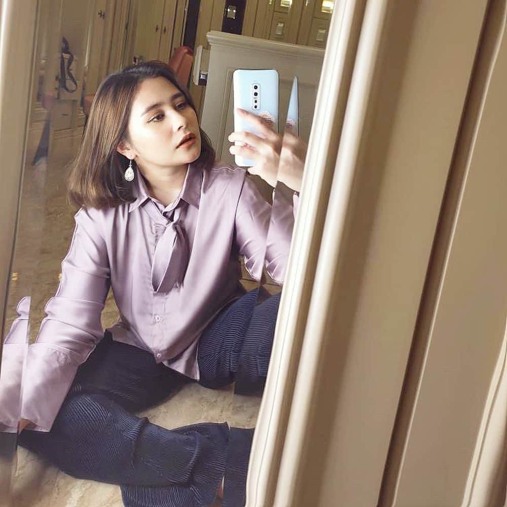Prilly Latuconsinaさんのインスタグラム写真 - (Prilly LatuconsinaInstagram)「without saying a word, your clothes tell a story of who you are. Say something interesting! #RebelPrincess @rebelprincess.id」7月19日 17時03分 - prillylatuconsina96