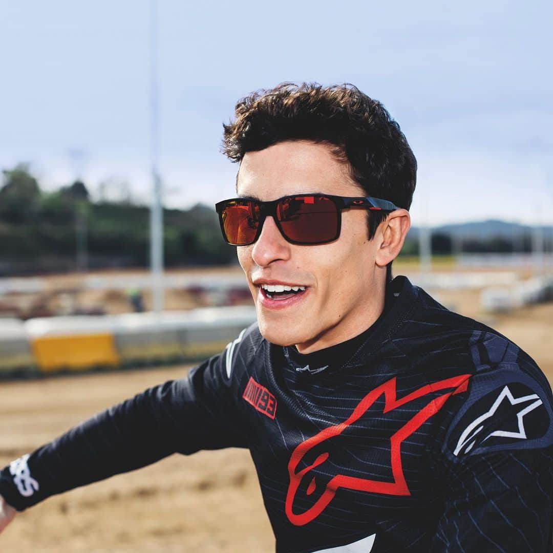のインスタグラム：「You do it for the speed, the excitement, the love. ❤️ @marcmarquez93 #ForTheLoveOfSport #SpanishGP」