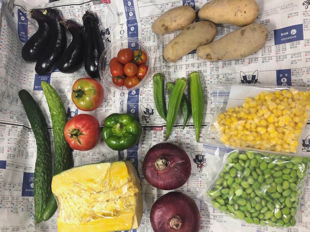 佐竹美希さんのインスタグラム写真 - (佐竹美希Instagram)「朝、富山から届きました。ぜーーんぶばあちゃんの野菜！元気でる！なにして食べようか、楽しみ😋」7月19日 17時44分 - miki_stk