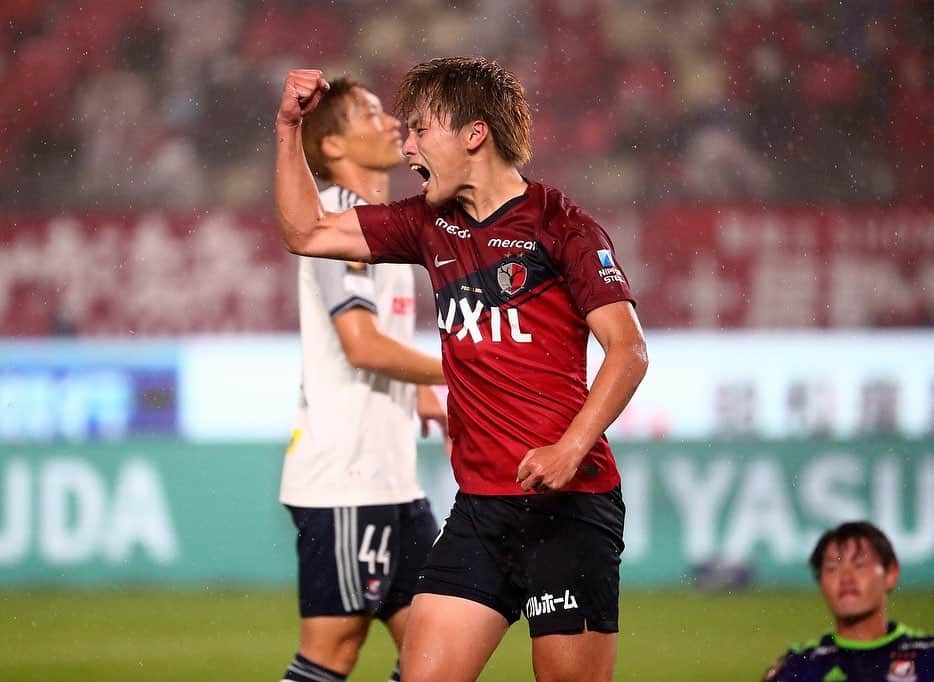 上田綺世のインスタグラム：「この状況でリスクの高い中、応援ありがとうございました！ 次も勝ちましょう🔥  #jleague #japan  #kashimaantlers  #antlers」