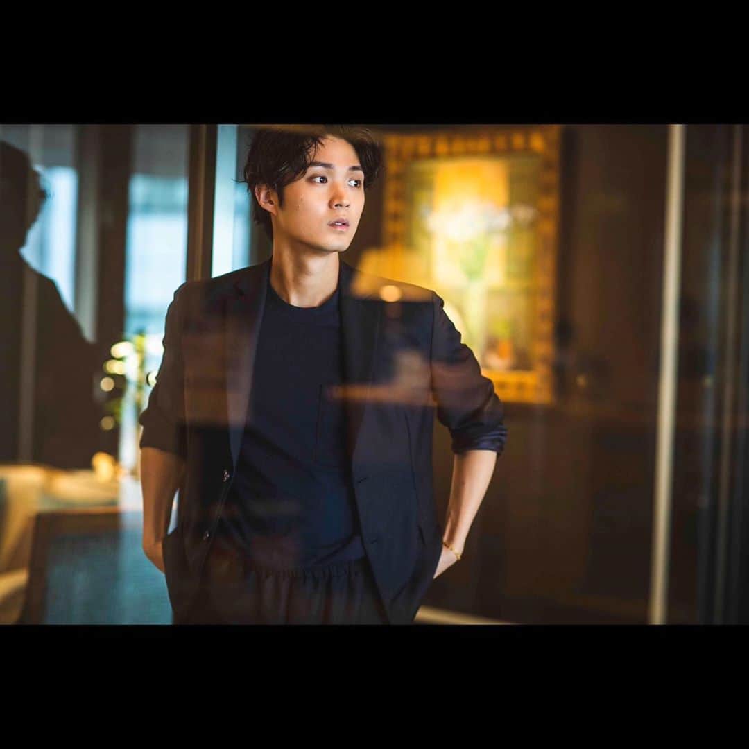 磯村勇斗のインスタグラム：「. 「東京カレンダー9月号」  7月21日発売です。  アザーカット📷  撮影 #中田陽子 さん @yokonakata_ph  #東京カレンダー」
