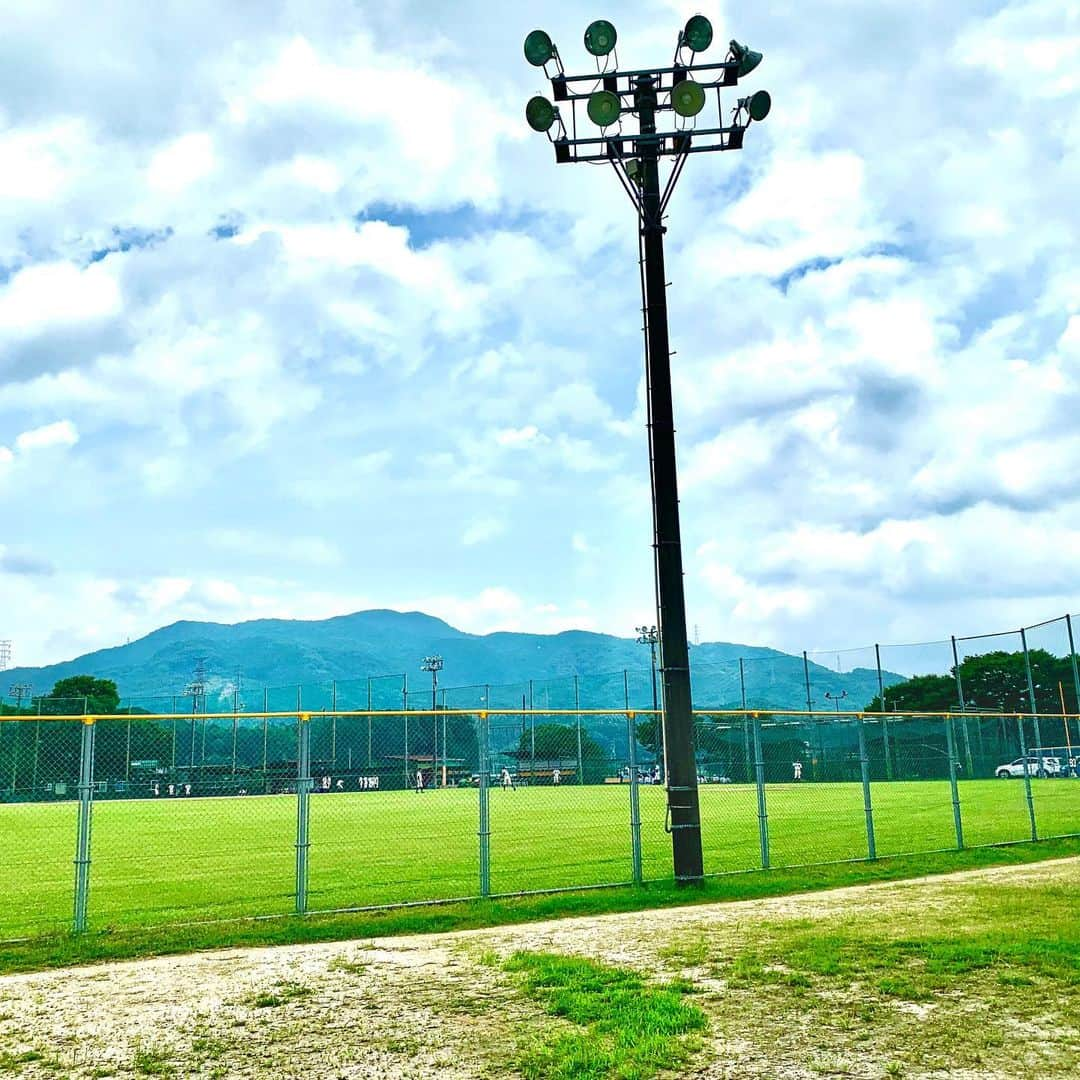 松井礼明のインスタグラム：「高校野球の代替大会。甲子園は無くても全力の夏。全ての学業、部活動を頑張るあなたへ。希望よ届け！そして、ありがとう。  #部活動 #夏の大会 #代替大会 #最後の夏 #感謝 #感謝の気持ち #ありがとう #希望 #また会おう #暑い夏 #熱い夏 #めんたいワイド」