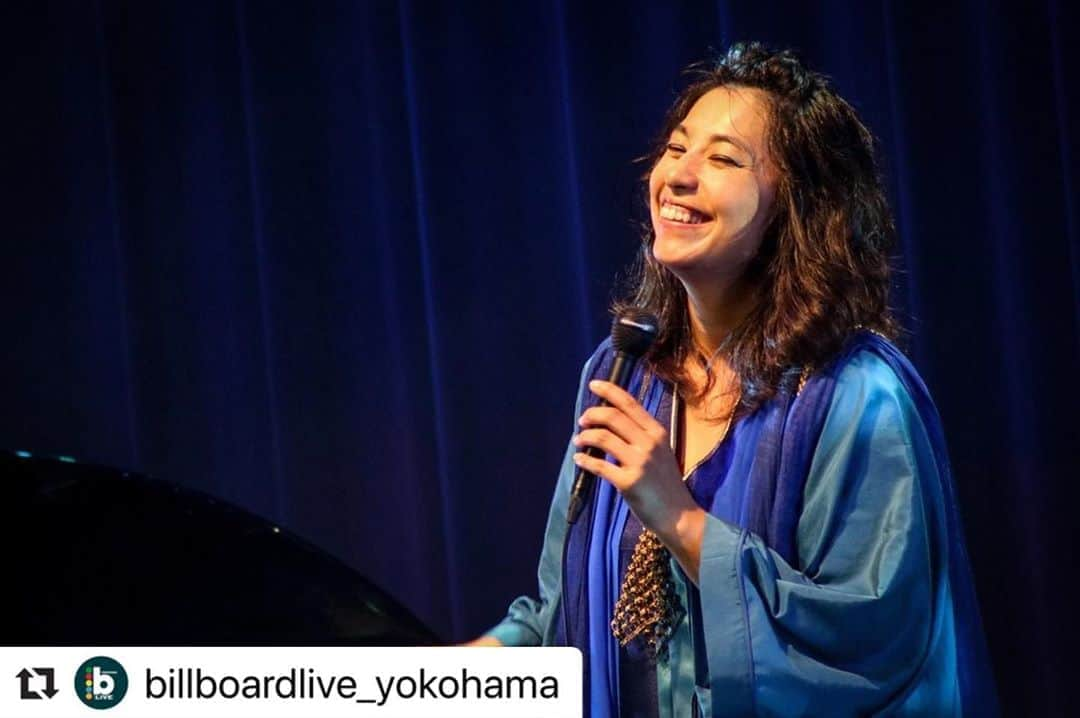 福原美穂さんのインスタグラム写真 - (福原美穂Instagram)「@billboardlive_yokohama ありがとうございました！！すてきな会場でまたやれる日を楽しみにしています！  配信、火曜日いっぱいまで見れます❤️ いいライブでした。 メンバーの皆さん相変わらず最高で素敵なエネルギーと音楽を奏でてくれていました！  大好きな @chara_official_ さんの曲、浜田まりこさんの曲　@marikichiemon  もカバーさせていただきました。  #billboardliveyokohama  #yancy @maru_firelily @samuraiguitar0911  @livelovers_official @miho.fukuhara_official  @onoakemi9」7月19日 18時13分 - miho_fukuhara