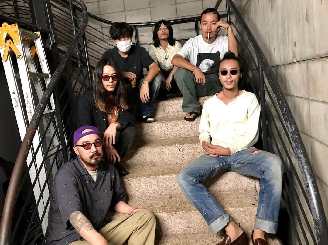 Suchmosのインスタグラム：「TODAY 20:00〜 START “Suchmos From The Window”  やるぜ。  @livewire_jp  #Suchmos」