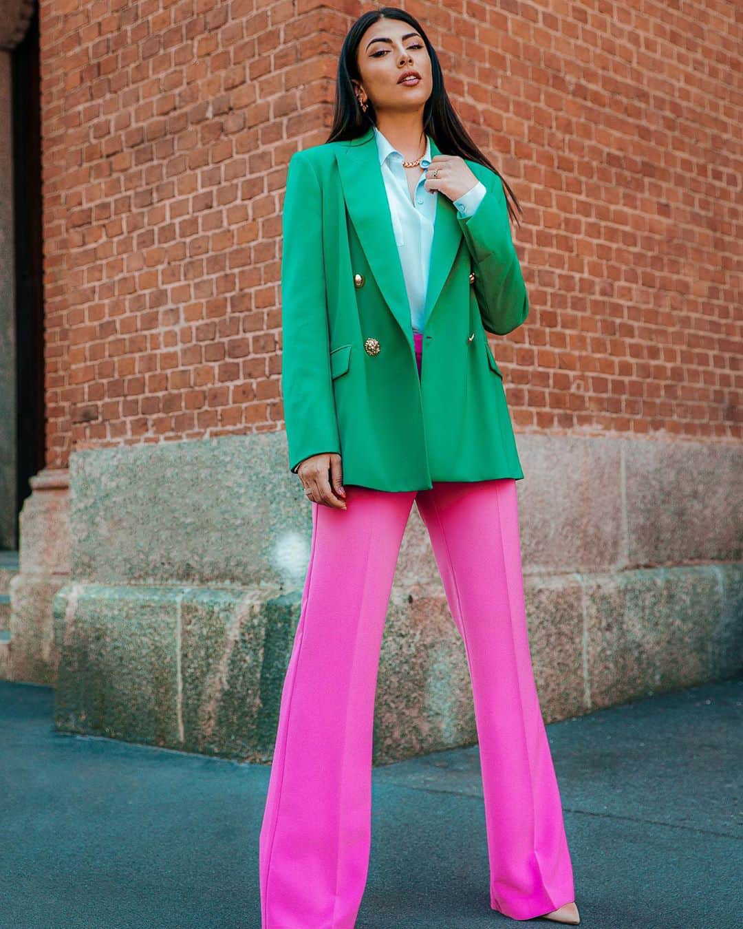 PINKOさんのインスタグラム写真 - (PINKOInstagram)「Pink meets emerald green and #PINKO meets the beautiful @giuliasalemi, who’s wearing a super colorful blazer and trousers combination from our #SS20 collection! #PINKOStars」7月19日 20時00分 - pinkoofficial