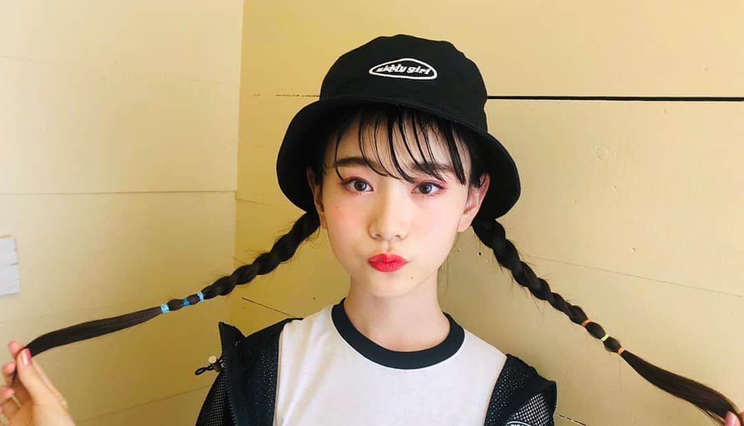 ニコ☆プチのインスタグラム：「ねじねじへあ👧🏻🔩🖤 . . #近藤藍月」