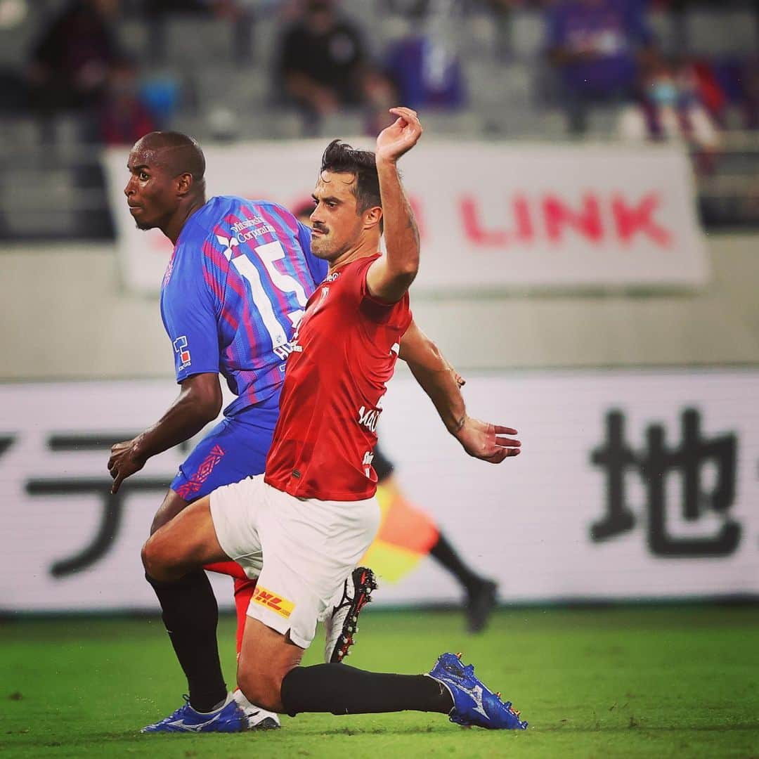 FC東京オフィシャルグッズさんのインスタグラム写真 - (FC東京オフィシャルグッズInstagram)「🔵🔴 vs #浦和レッズ ホーム味スタのピッチを切り裂き、チームを勝利に導く。 @adailton.silva  @fctokyoofficial  #アダイウトン  #FC東京 #fctokyo #tokyo」7月19日 20時23分 - fctokyoofficial