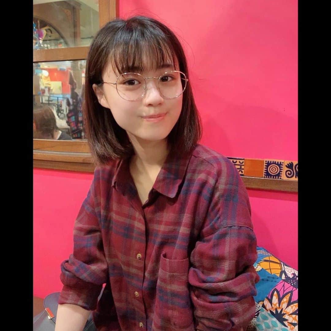 多田成美のインスタグラム：「.  テスト終わりビックリするくらい寝てました笑🤣  そして本日は月1回のタイ料理に行ってきました！ お腹いっぱい幸せです💙  #タイ料理」