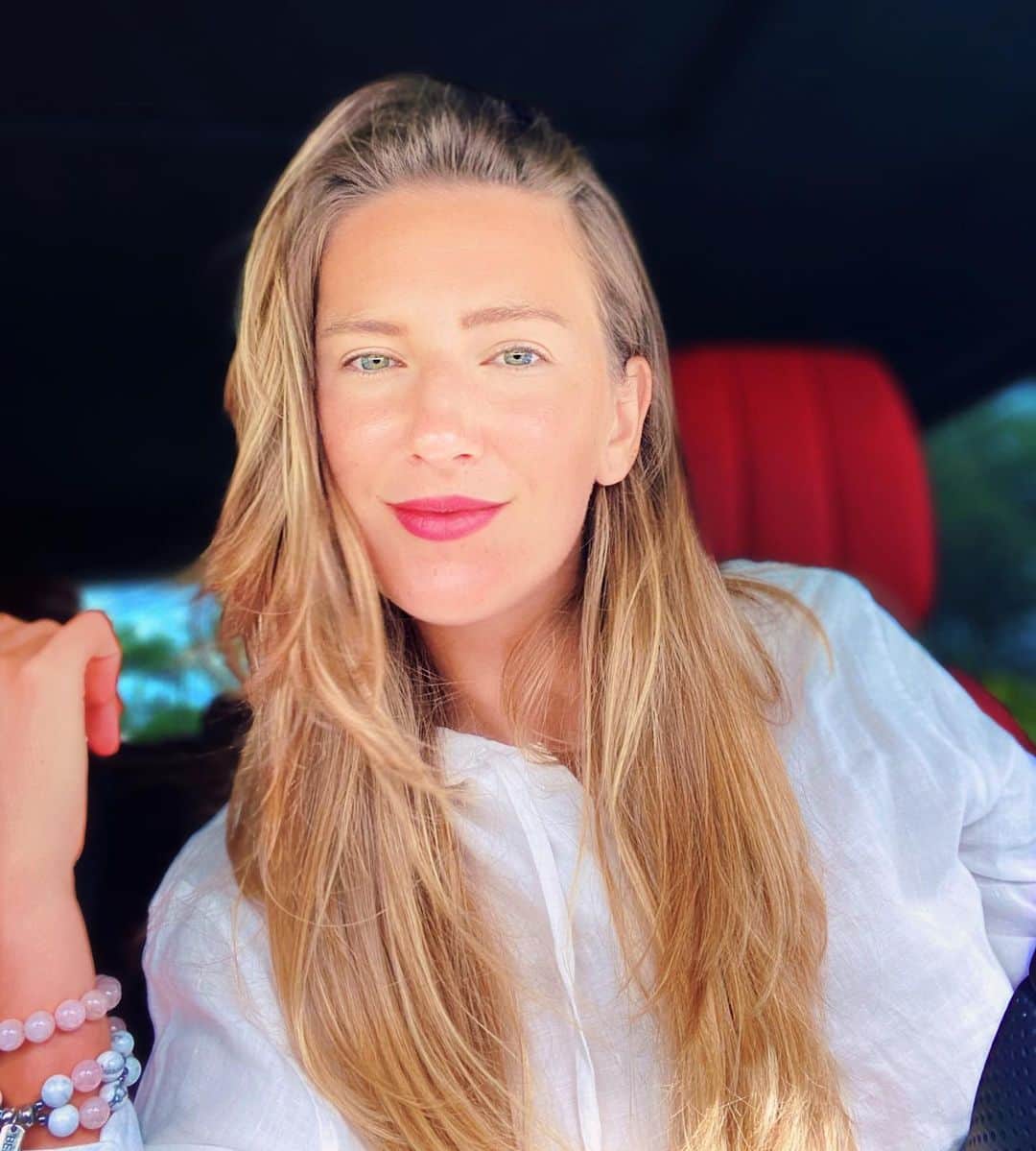 ビクトリア・アザレンカのインスタグラム：「💋 💄」
