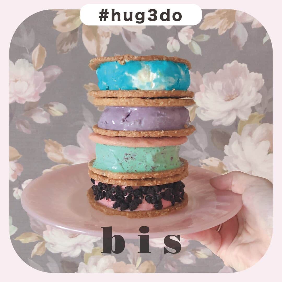 bis_web bis [ビス] さんのインスタグラム写真 - (bis_web bis [ビス] Instagram)「﻿ 🍫 hug3do 🍨﻿ ﻿ クッキー、アイス、トッピングの3つのステップで自分だけのサンドアイスが作れる、「ハグサンド」って知ってる？🍨﻿ ﻿ 7月20日（月）からギフトアイテムが登場するよ💝インスタ映えする可愛いハグサンドを、夏のギフトにしてみてはいかが？﻿ ぜひインスタもチェックしてみてね❤️ @hug3do﻿ ﻿ ﻿ #ハグサンド #hug3do #サンドアイス #アイスサンド #サンドイッチアイス  #アイス #アイスクリーム﻿  #hug3doイーアス沖縄豊崎店 #ブルーシール #hugsan_do #icecream #okinawa #crushcookies #hugshake #sandwichicecream #grandopening #PR #bis_web」7月19日 20時59分 - bis_web