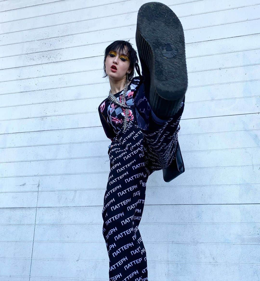 アンダーグラウンドのインスタグラム：「Put a kick in to your Sunday. @voguediary wears the Original Wulfrun Creeper- this is the triple sole version in black suede.⁠ ⁠ ⁠ ⁠ #UndergroundEngland #UndergroundShoes #UndergroundCreeper #WulfrunCreeper #Creepers #Underground #Wulfrun #OriginalCreeper #algender」