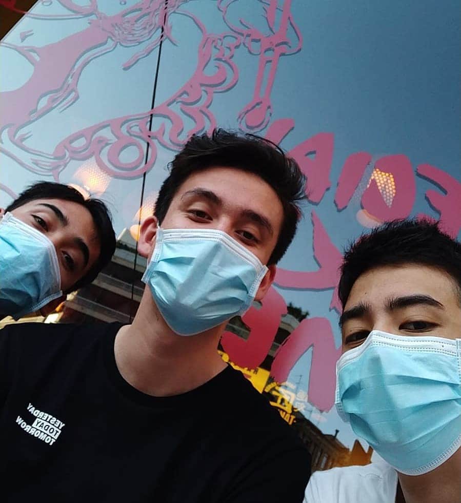 じゅんのインスタグラム：「🍜👅🍺」