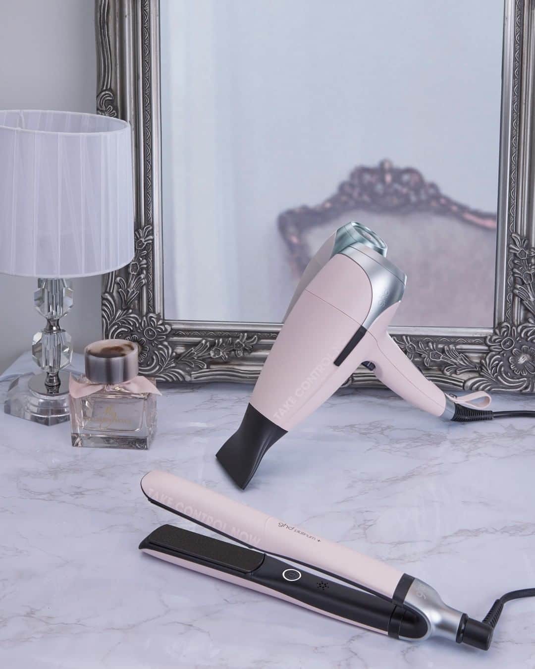 ghd hairさんのインスタグラム写真 - (ghd hairInstagram)「ghd platinum+ and helios now available in beautiful powder pink hues 💗 £10 from every pink tool goes to @breastcancernow ✨  1 in 3 women don’t check their breasts. ​  87% use a straightener at least once a month.   Click the link in bio to shop 👆  #ghd #ghdpink #takecontrolnow #pink #hairtools」7月19日 21時32分 - ghdhair