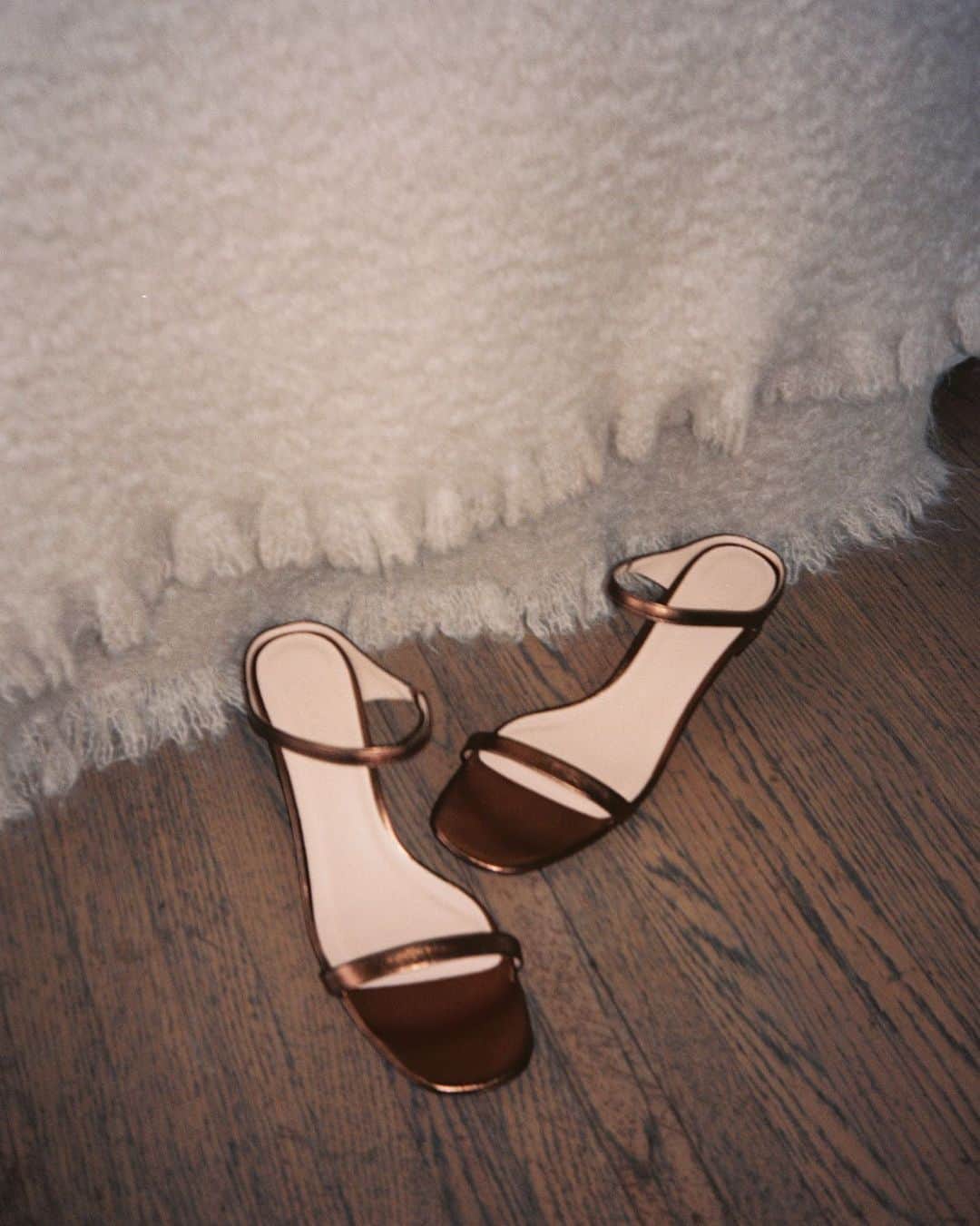 Club Monacoのインスタグラム：「A delicate sandal that's perfect for summer, no matter your plans.」