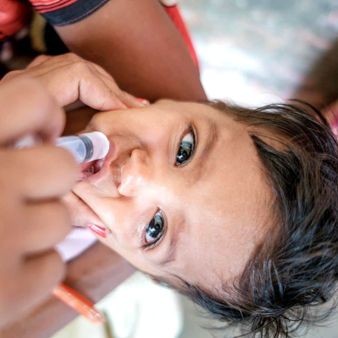 unicefさんのインスタグラム写真 - (unicefInstagram)「This was the moment Chetal received a life-saving vaccine in India. Over the last ten years, the country made impressive gains in delivering vaccinations to more children than ever before. But 1.4 million girls and boys are still not receiving any vaccines at all. Here, and throughout the world, we cannot rest until every child has equal access to this essential care. #VaccinesWork⠀ ⠀ © UNICEF/UNI341094/Panjwani」7月19日 22時15分 - unicef
