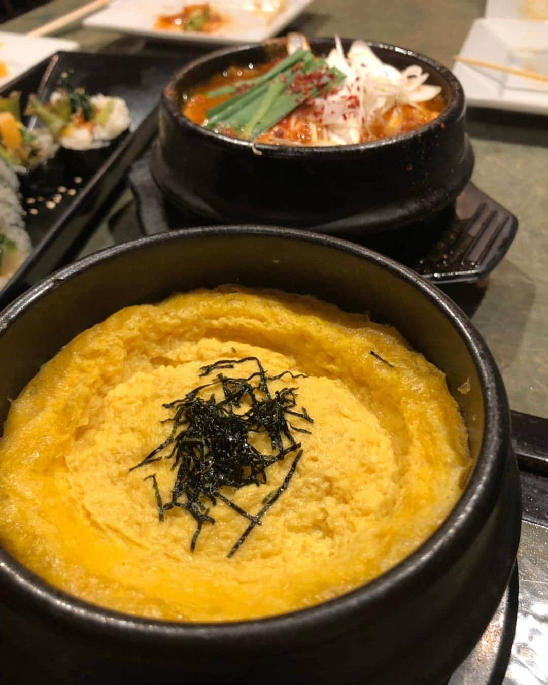 4meee!さんのインスタグラム写真 - (4meee!Instagram)「﻿ ﻿ ＼ガッツリ食べたい！話題のチョロコンボ🧀／﻿ ﻿ ﻿ 話題沸騰のチョロコンボが美味しそう🤤﻿ ﻿ 　﻿ プルコギやトッポギなと定番の韓国フードをチーズに絡めていただきます🧀﻿ ﻿ ﻿ ＿＿投稿者さんの感想もチェック👇＿＿﻿ ﻿ チーズタッカルビ、サムギョプサル、トッポッキソーセージ串、UFOチキンの豪華4種盛り。﻿ ﻿ こちらのチーズはかなり粘性高めでビョーーーンってなってなかなか切れません。﻿ ﻿ ハサミ✂️でちょきんとしていただきます。﻿ みんなでワイワイするのに楽しい✨﻿ ・﻿ ﻿ ﻿ ■#4meee_cafe﻿ ネスタイル　@nstal-phads﻿  📍 名古屋市中村区名駅3-26-25 名駅店﻿ 📍 名古屋市中区栄3-31-13 栄店﻿ .﻿ ﻿ ﻿ ﻿❣️ ﻿Photo by　﻿﻿ ﻿﻿@n.s.z.k ﻿﻿ ﻿﻿ 流行りのアイテムやスポットには　@4meee_com をタグ付けして投稿してください🎀﻿﻿ .﻿﻿ #4MEEE#フォーミー#アラサー女子#女子力向上委員会﻿ ﻿﻿ #韓国料理 #名駅韓国料理﻿ #栄韓国料理﻿ #名古屋韓国料理﻿ #名駅﻿ #栄﻿ #名古屋﻿ #チョロコンボ﻿ #チーズプルコギ﻿ #サムギョプサル﻿ #チーズタッカルビ﻿ #ポッピングボバ﻿ #チョコミントボバ﻿ #ストロベリーボバ﻿ #チョロコンボ﻿ #韓国﻿ #K-POP﻿ #ネスタル名駅﻿ #ネスタル栄﻿」7月20日 7時55分 - 4meee_com