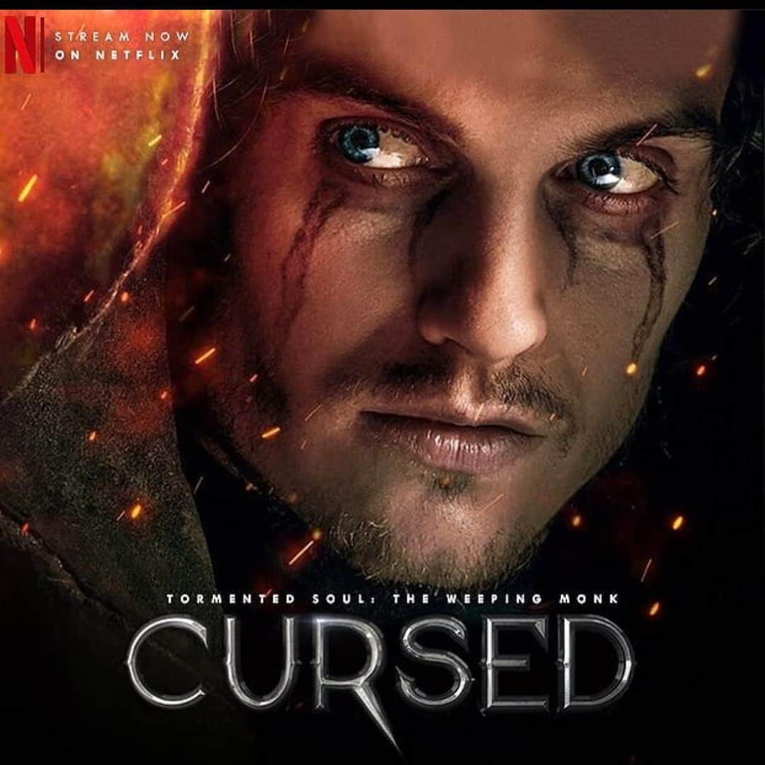 ダニエル・シャーマンのインスタグラム：「@cursed Streaming on @netflix.」