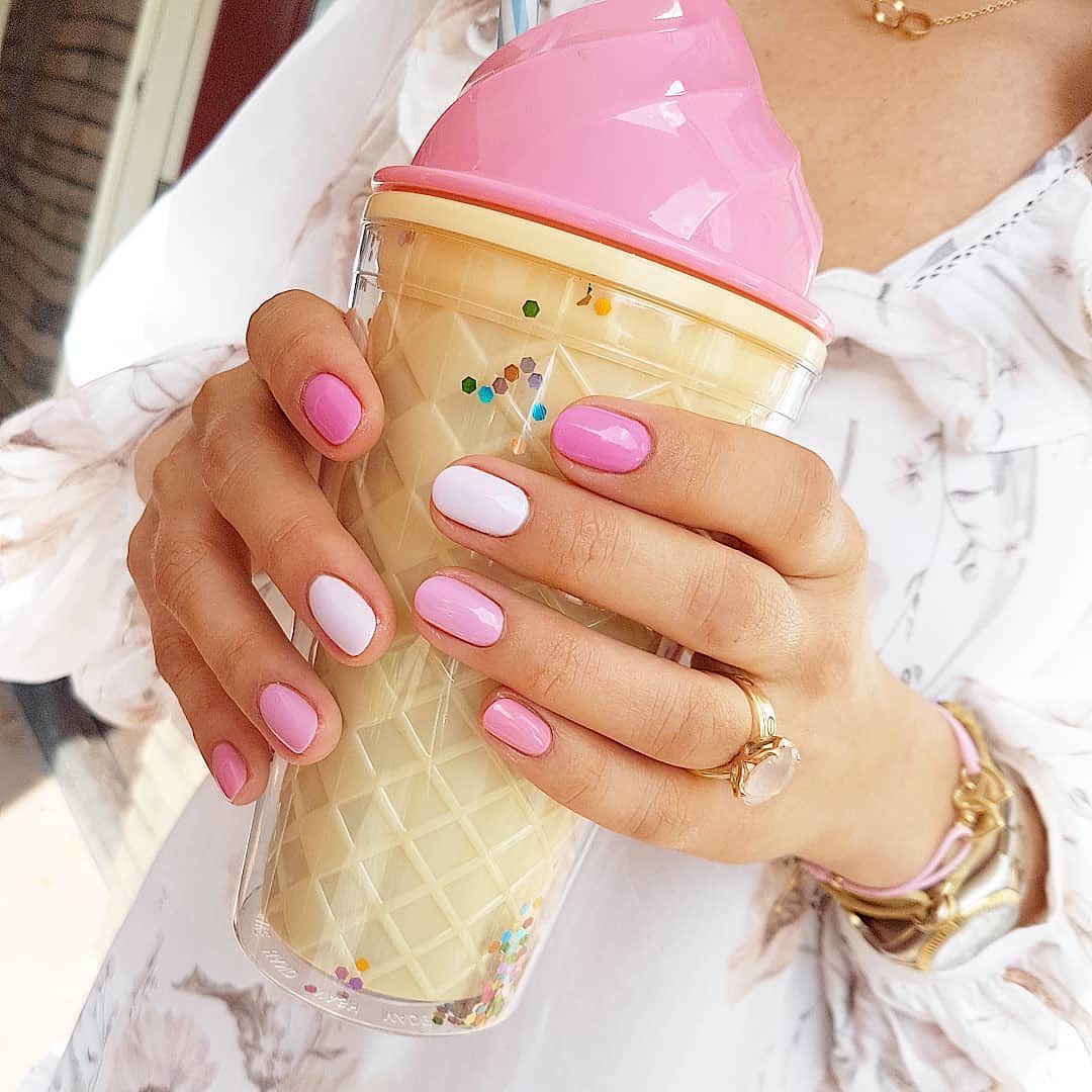 OPIさんのインスタグラム写真 - (OPIInstagram)「It's okay - you don't have to pick just one, you can pick all the #pink shades 💅@opi_gelcolor_  Shades: #AnotherRamenticEvening, #ModAboutYou, #SuziChasesPortugueese, & #KissMeImBrazilian  #SkittleNails #OPIObsessed #ColorIsTheAnswer #NOTD #NailSwag #NailsOfInstagram #NailsOnFleek #NailPolish #Nails #OPI #IcecreamDay #NationalIceCreamDay #PinkNails」7月20日 8時33分 - opi