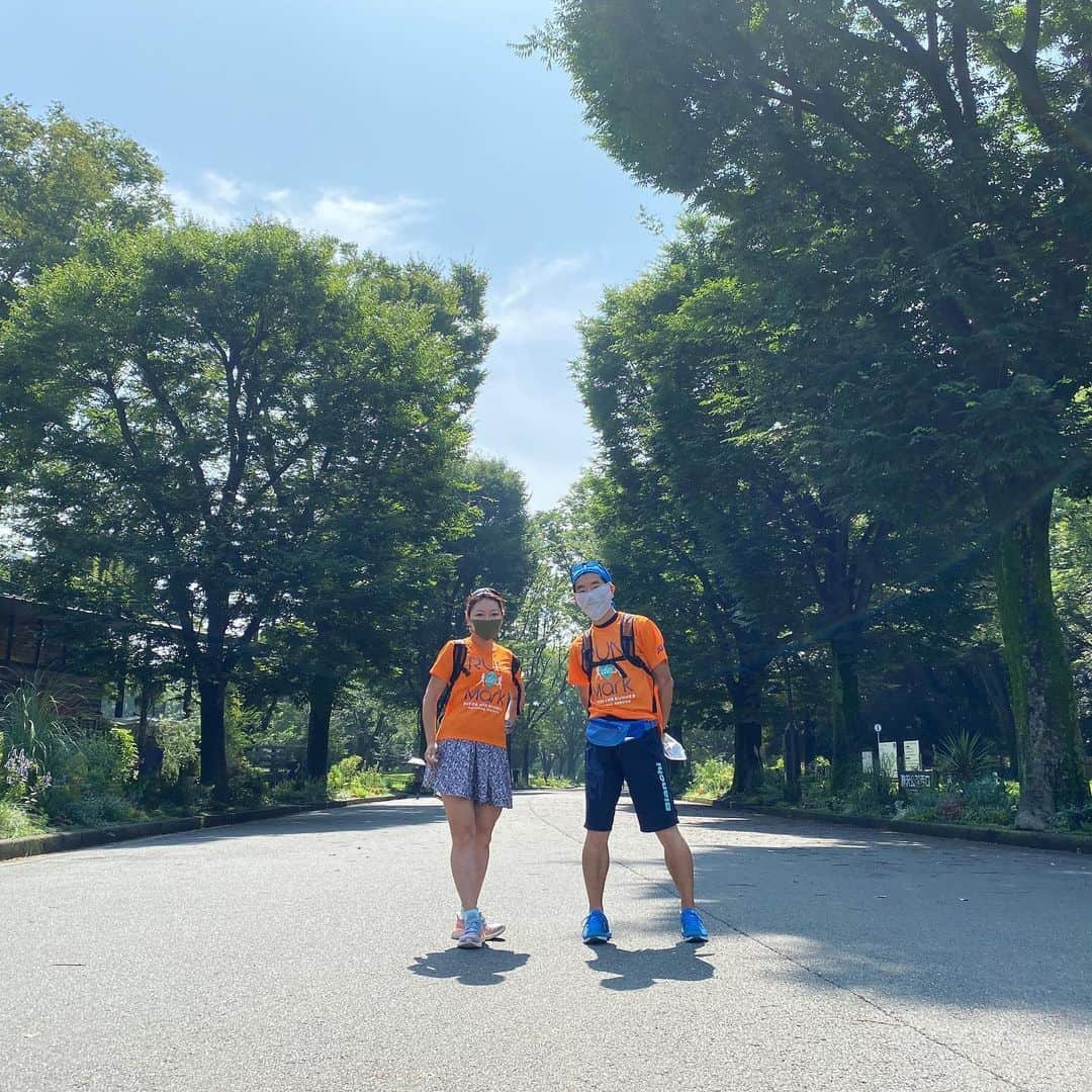 run+さんのインスタグラム写真 - (run+Instagram)「#ペーサー検定 自主練 @norihito.miwa さんと駒沢公園→等々力渓谷→自由ヶ丘を下見ラン  朝は霧雨が降ってたけど、徐々に真夏のような夏空に。 おかげで等々力渓谷の涼しさを体感😂  前回行った時は閉まってた等々力渓谷のお茶屋さんも等々力不動尊も再開。  初の九品仏は立派な境内に世田谷区の花“さぎ草”オブジェ 今度は御朱印頂きに行きたいな。  閉まってるお店が目立ってた自由ヶ丘もほとんどの多くのお店が再開された様。  まだまだ通常通りとはいかなくても 出来ることから少しづつ。  #世田谷探訪ラン #No密ラン #いまわたしができること #runのために今できること #走れるって幸せ　#走れるって当たり前じゃない  #ゆるラン #街ラン #街RUN #GARMIN #ナイキ #ハシリマスタグラム #ハシリマシタグラム  #igランナーズ #igランナーズと繋がりたい #ig絆ランナーズ #第4回ig絆マラソン   #Runday #RunLovesLife #runstagram @runplus #aday  #Jaybird #梅雨を走ろう」7月20日 8時41分 - runplus