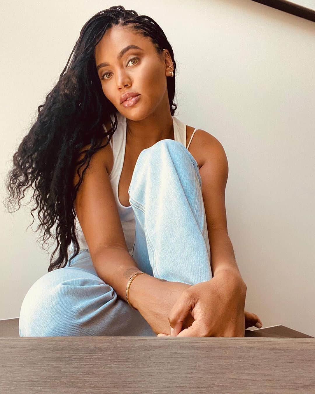 COVERGIRLさんのインスタグラム写真 - (COVERGIRLInstagram)「Isn't @ayeshacurry effortlessly beautiful? 😍 She put together a #CleanFresh look and looks totally flawless. Shop the #CleanFresh Collection on @amazon. #EasyBreezyBeautiful #COVERGIRLMADE #COVERGIRLCrueltyFree #CrueltyFree」7月20日 0時14分 - covergirl