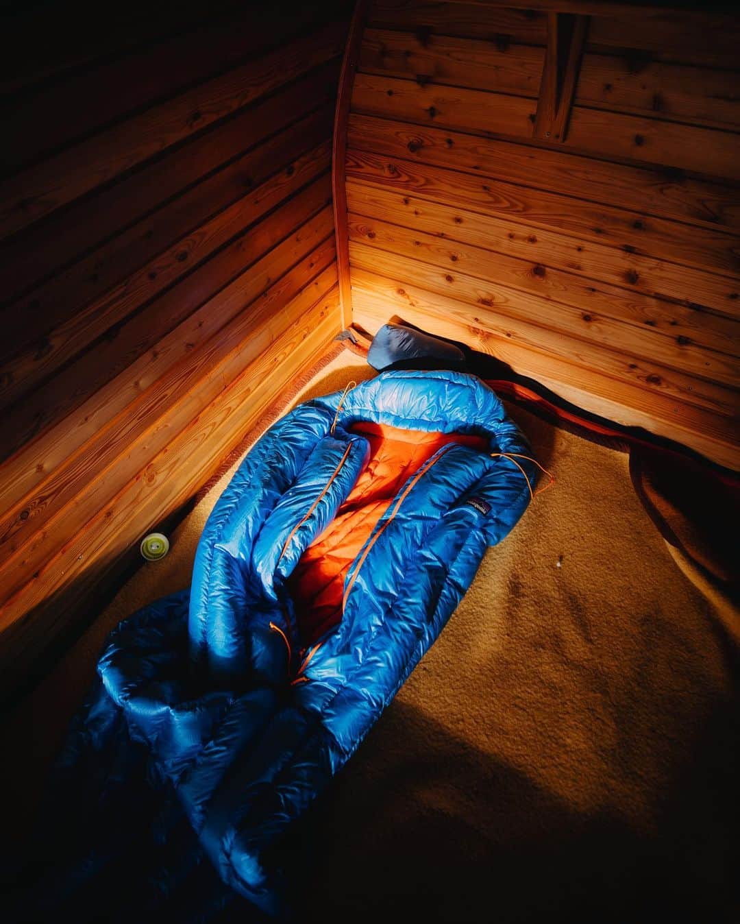 Alex Strohlさんのインスタグラム写真 - (Alex StrohlInstagram)「Alpine sleeping quarters in the Julian Alps on a project for @feelslovenia last summer.   Throughout my photographic career, tourism board assignments have taken me across the world and some of my best memories are from these projects.  If you want to know how I land these projects, check my Adventure PRO workshop. It has everything you need to know and it’s 50% off for a few days. Link in bio 🙏🏻」7月20日 0時58分 - alexstrohl