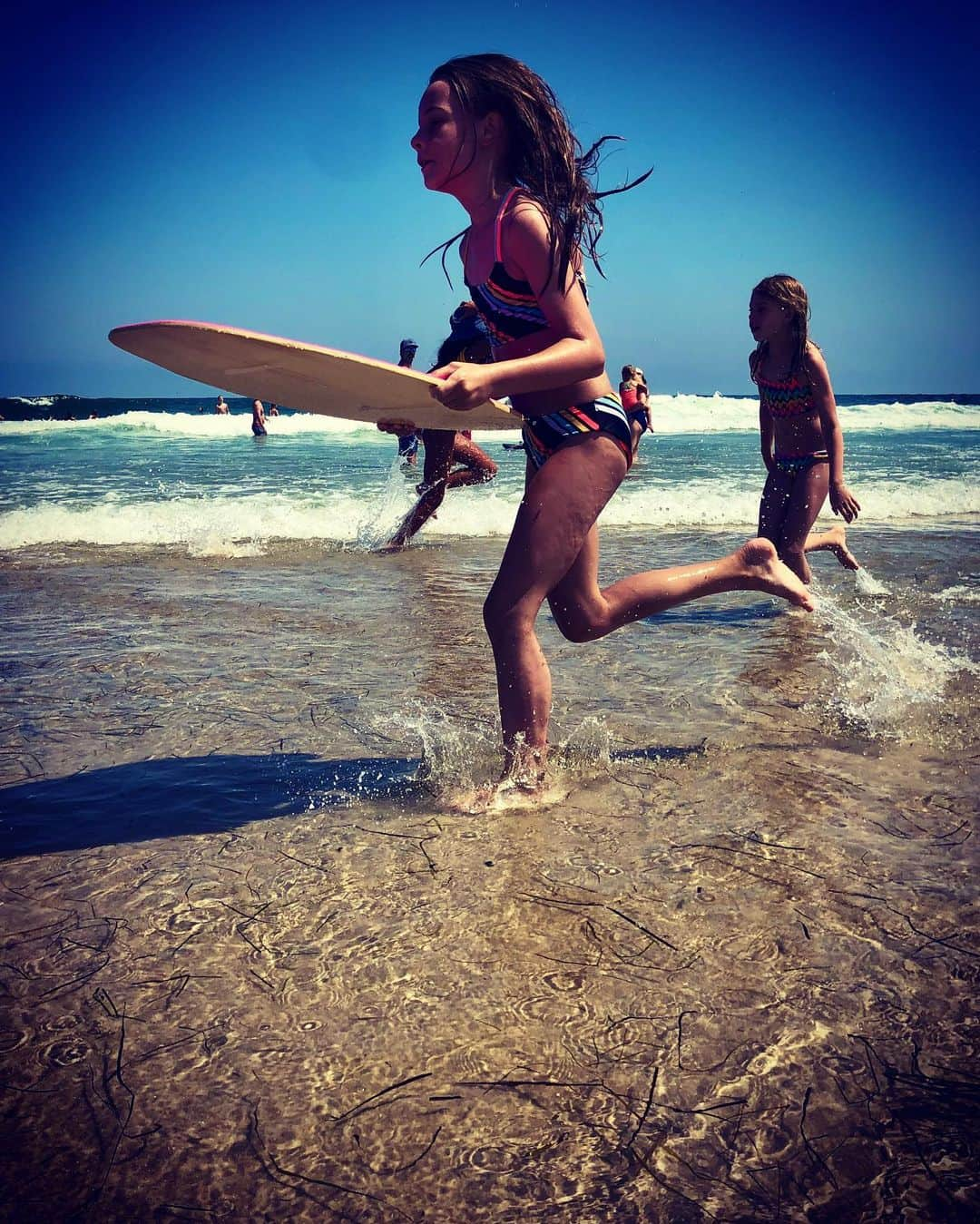 ジョン・ブラザートンさんのインスタグラム写真 - (ジョン・ブラザートンInstagram)「Very grateful for some sea, sun and sand...  and s’mores  🙏🙏🙏 Sending vibes from #LBI  ✌️😎❤️」7月20日 1時13分 - johnbrotherton