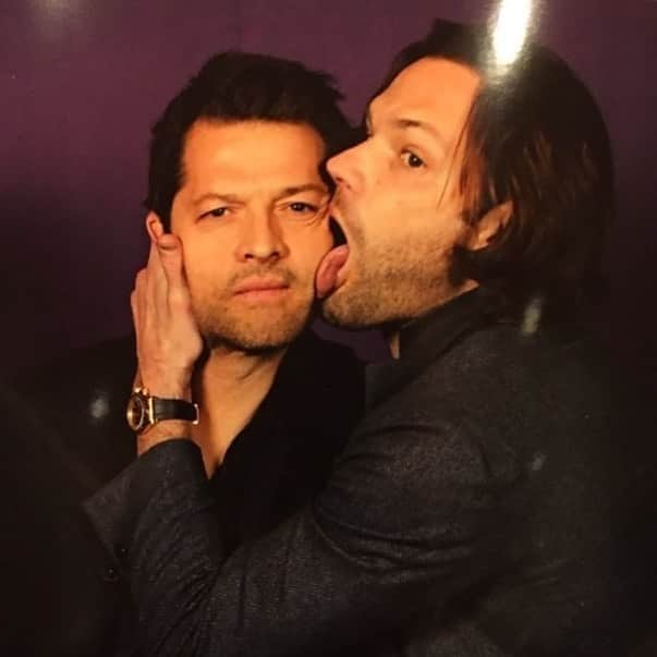 ミーシャ・コリンズさんのインスタグラム写真 - (ミーシャ・コリンズInstagram)「Jared Padalecki is better at "social distancing" than anyone I know. Happy bday, @jaredpadalecki!」7月20日 1時20分 - misha