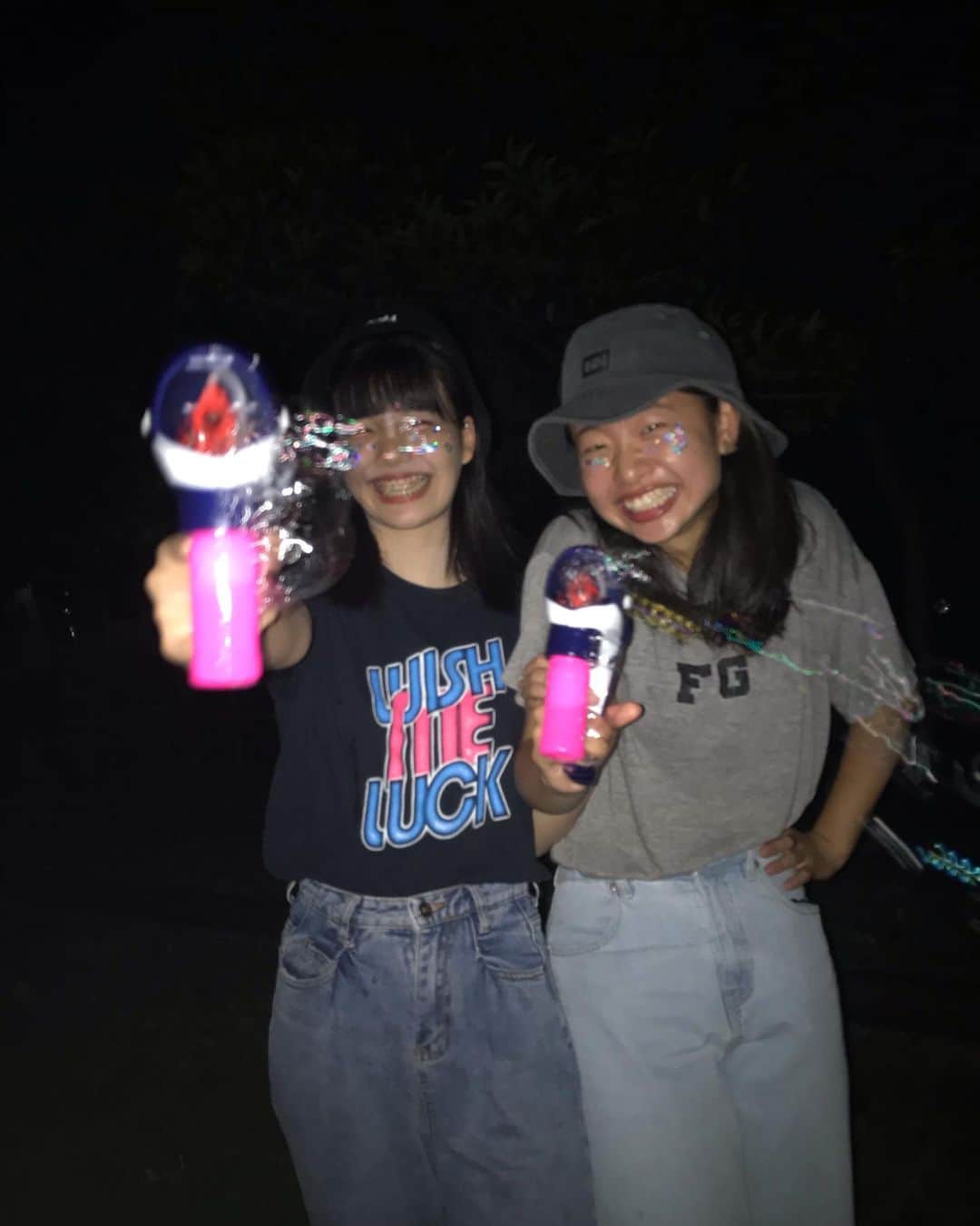 青木花のインスタグラム：「シャボン玉！とんだ！」