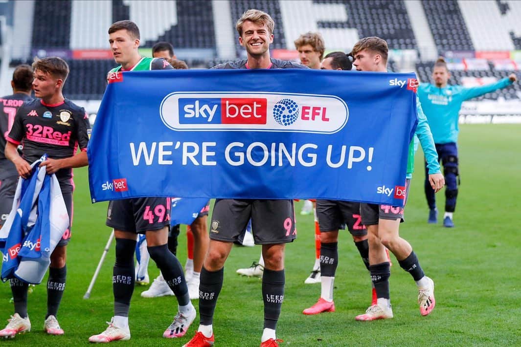 パトリック・バンフォードのインスタグラム：「We. Made. History. 🙌🏽   What a team ❤️  What a club❤️  #alaw」