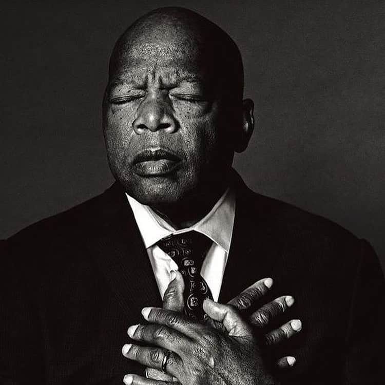 オズワルドボーテングのインスタグラム：「We follow in the footsteps of greatness. #rip John Lewis🙏🏾」