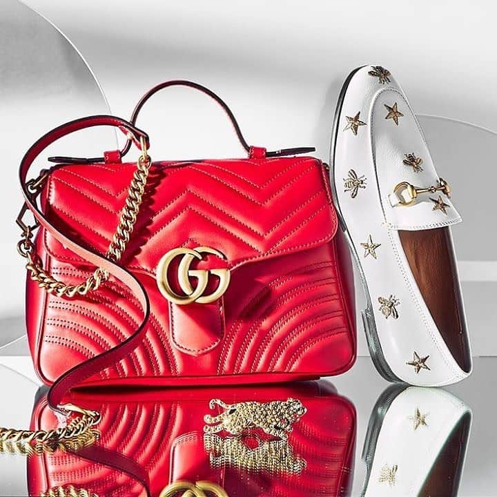 GILTのインスタグラム：「Here’s your reminder that new #Gucci is here. Tap the link in bio to shop.」