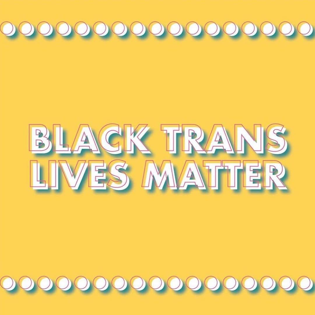 レナ・ダナムさんのインスタグラム写真 - (レナ・ダナムInstagram)「RIP Merci Mack. ❤️ This story breaks my heart as it reminds us that our Black trans sisters remain in danger. Merci’s death is believed to be at least the 18th known violent death of a transgender or gender non-conforming person this year in the U.S. That number is unacceptable and we need to hold it in our minds as we continue to ask officials to invest in protecting Black trans lives. If you can, please join me in donating to support Merci’s family. Their daughter loved baking cookies at home, relaxing in her hot tub and going to work at a local restaurant. They have lost a fully formed woman- let’s ease that burden in whatever way we can. The link is in my bio. Thank you to @glits_inc for banding us together to support this family! #JusticeForMerciMack #Blacklivesmatter #Blacktranslivesmatter.⁣ --⁣ #Repost @glits_inc:⁣ On June 30th, Merci Mack, a 22-year-old Black transgender woman was killed in Dallas, Texas. Merci was adored by her friends and had a loving and supportive family, who are deeply heartbroken and are asking for support during this difficult time. @glits_inc and @queerart have teamed up to launch this campaign and fundraise $50K for Merci’s family. ⁣⁣⁣ ⁣⁣⁣ Merci’s loved ones should not have to worry about bills or rent while grieving such a traumatic loss, and they should have everything they need to recover long-term and seek justice for Merci. All funds collected through this fundraiser will be withdrawn to Merci's sister. There’s no time to waste, help us raise $50K within 48 hours—link is in my bio!⁣⁣⁣ ⁣⁣⁣⁣⁣⁣⁣ Here’s what you can do:⁣⁣⁣⁣⁣⁣⁣ 1. Donate⁣⁣⁣ via link in my bio⁣⁣⁣⁣ 2. Use the fundraising toolkit (bit.ly/merci-toolkit) to commit to fundraising at least $500 TODAY through your networks. Post a call to action on your page, swap your link in bio, and start raising money. ⁣⁣⁣⁣ 3. Slide into the DMs, make direct asks to your friends to donate and share. Target people with larger platforms on social media and encourage them to signal boost. You can even ⁣⁣⁣share this post we already made. Easy!⁣⁣⁣⁣ 4. Comment and tag at least three people and encourage them to plug in. ⁣⁣⁣⁣⁣⁣⁣ ⁣⁣⁣ #blacktranslivesmatter #mercimack」7月20日 5時19分 - lenadunham