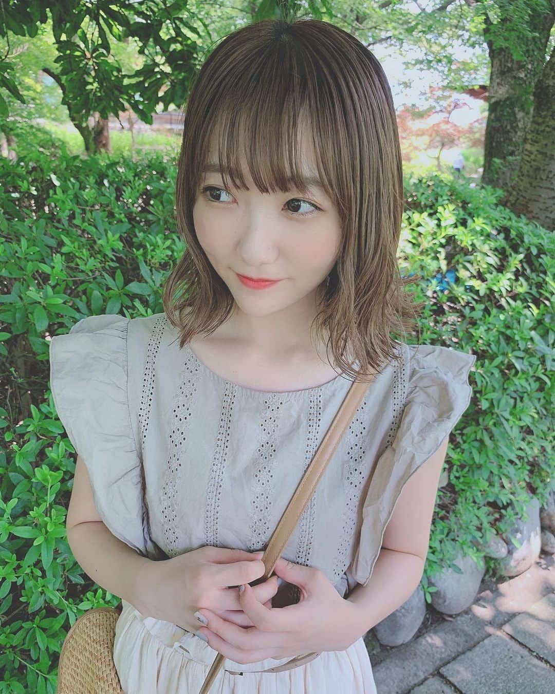 夏川愛実さんのインスタグラム写真 - (夏川愛実Instagram)「﻿ おはようございます😌💗﻿ ﻿ #アイドル#ロブ#ロブ巻き#巻き髪﻿ ﻿#夏服#夏コーデ#ベージュコーデ#ベージュカラー」7月20日 6時43分 - ami_natsukawa