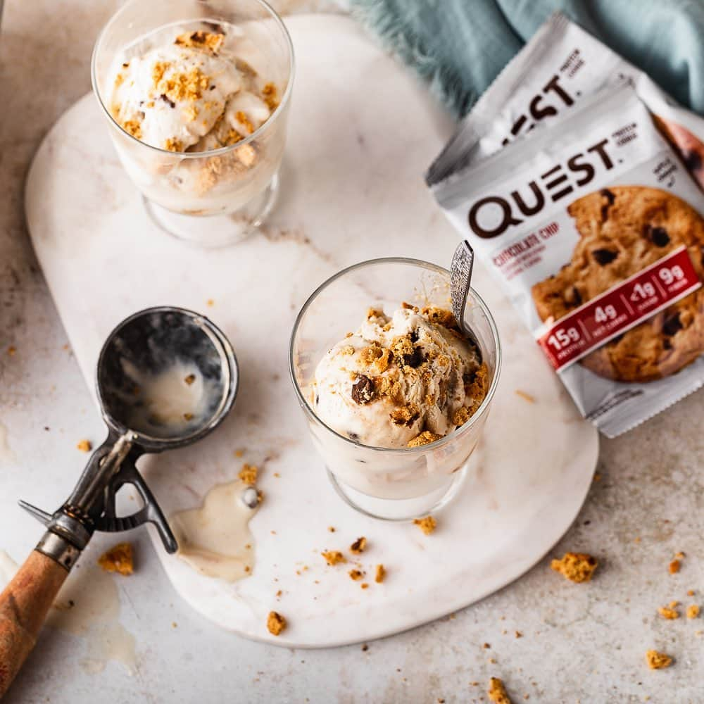 questnutritionさんのインスタグラム写真 - (questnutritionInstagram)「Questified Chocolate Chip Cookie Ice Cream for #NationalIceCreamDay 💪🍪🍨😍 • 👉 FULL RECIPE LINK IN BIO (swipe left to 2nd card) 👈 • Per serving: 6g protein, 10g carbs, 13g fat (6g net carbs) #OnaQuest #Questify」7月20日 6時43分 - questnutrition